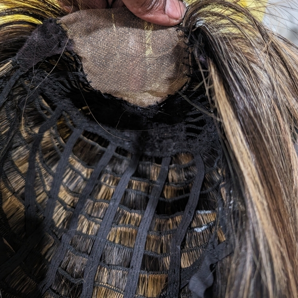 Human hairs ash DM IF U WANT THIS WIG MADE. - Picture 9 of 9